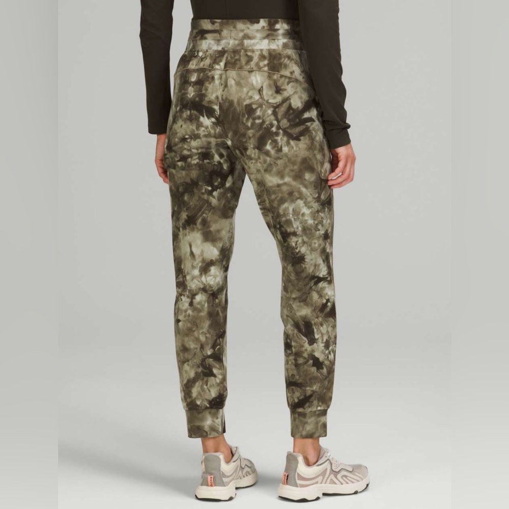 Lululemon Ready To Rulu High-Rise Jogger in Diamond Dye Light Sage Medium Olive - Picture 6 of 10